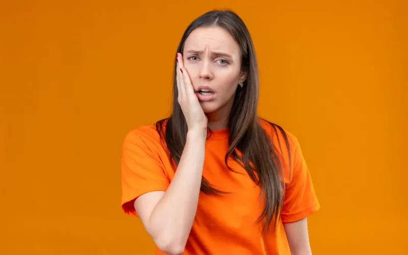 Is a gum abscess an emergency?